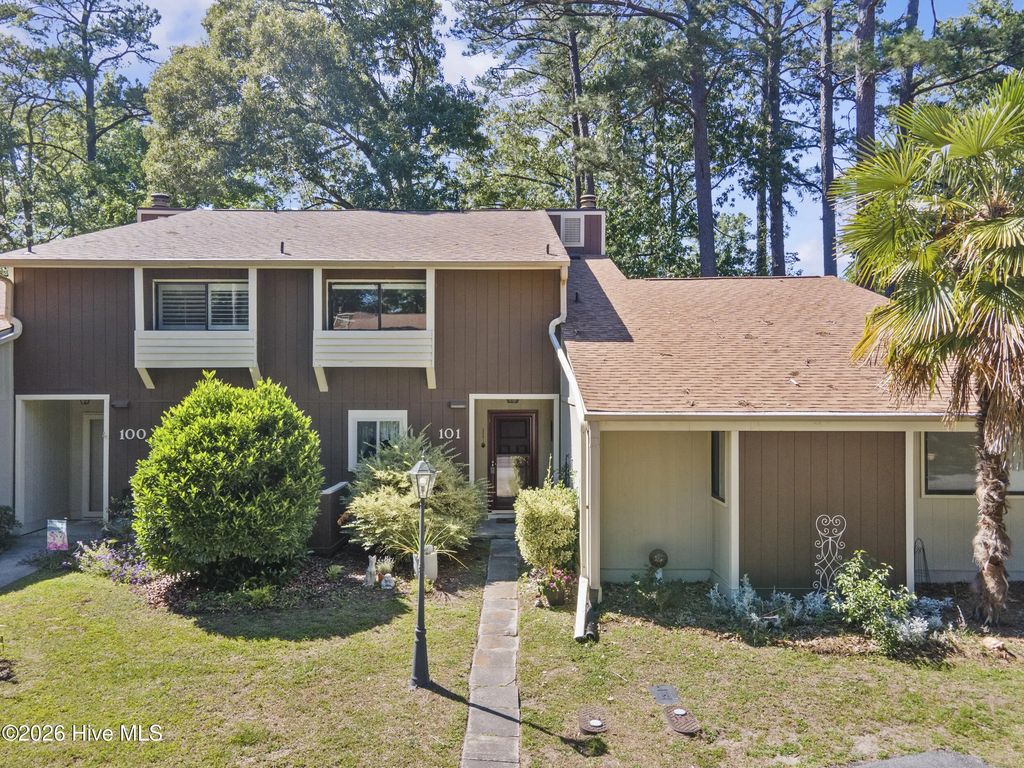 101 Quarterdeck, New Bern