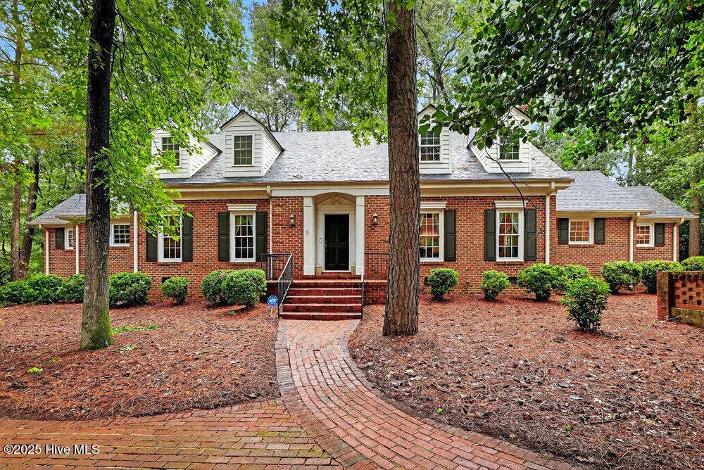 102 Cedar Lane, Clinton