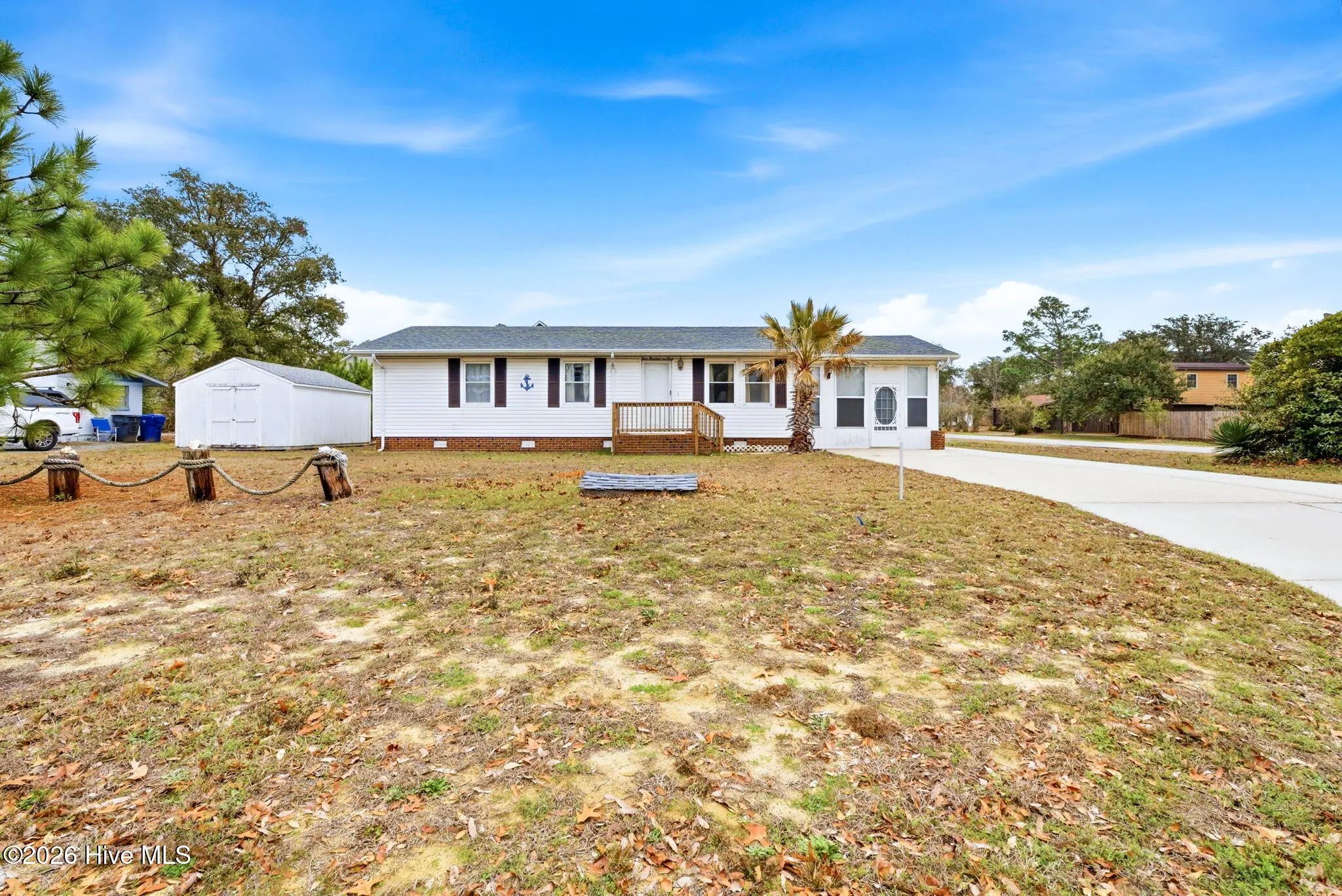 304 Ne 50th Street, Oak Island