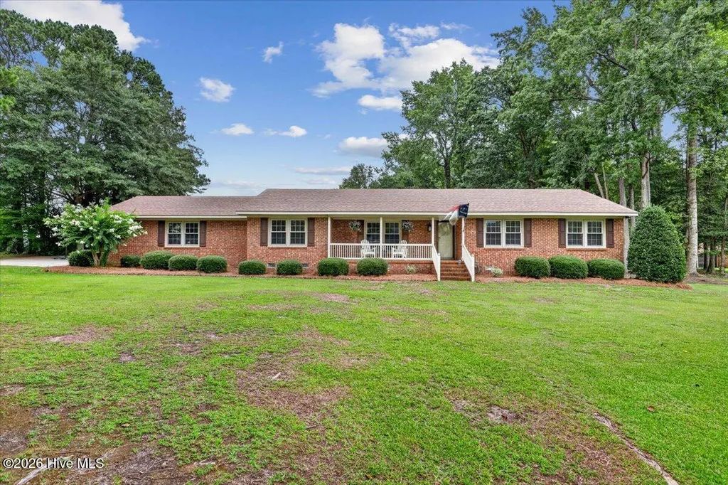 2444 Creekside Road, Kinston
