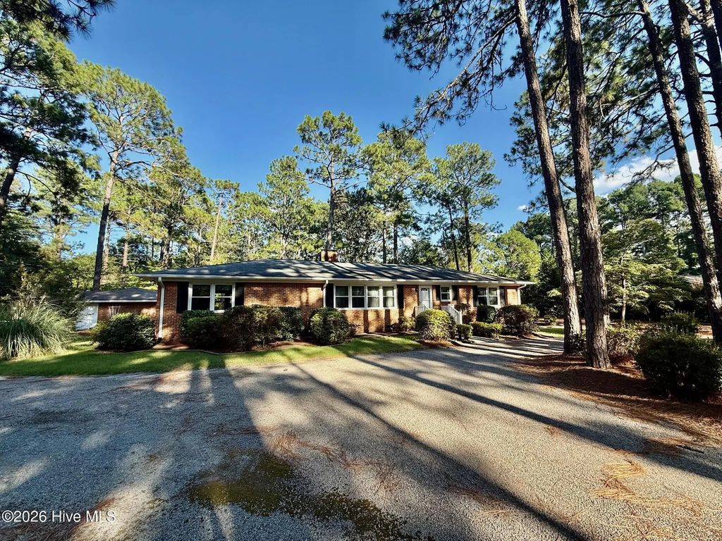 70 Windmere Road, Pinehurst