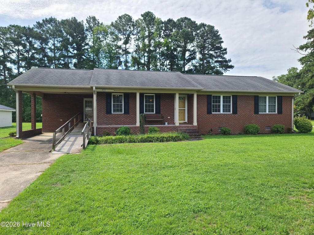 569 Central Avenue, Kinston