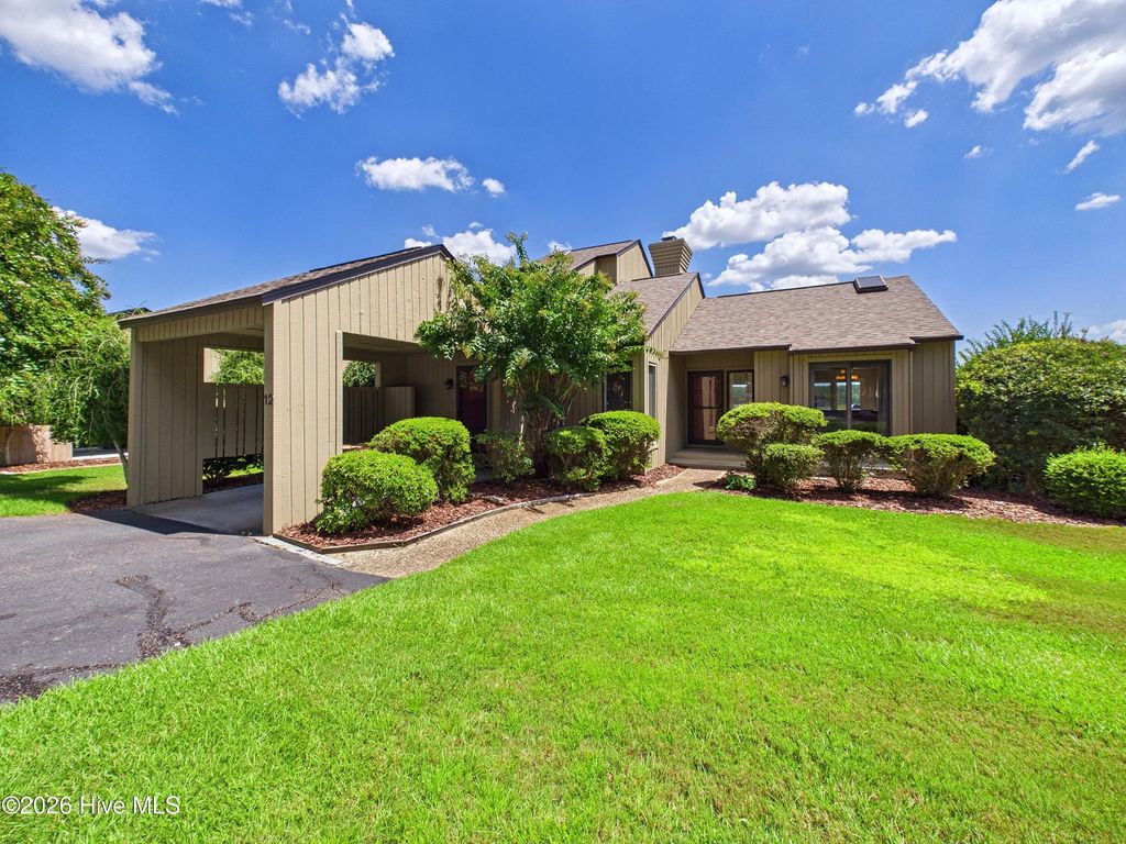 12 Lake Pinehurst Villas Road, Pinehurst