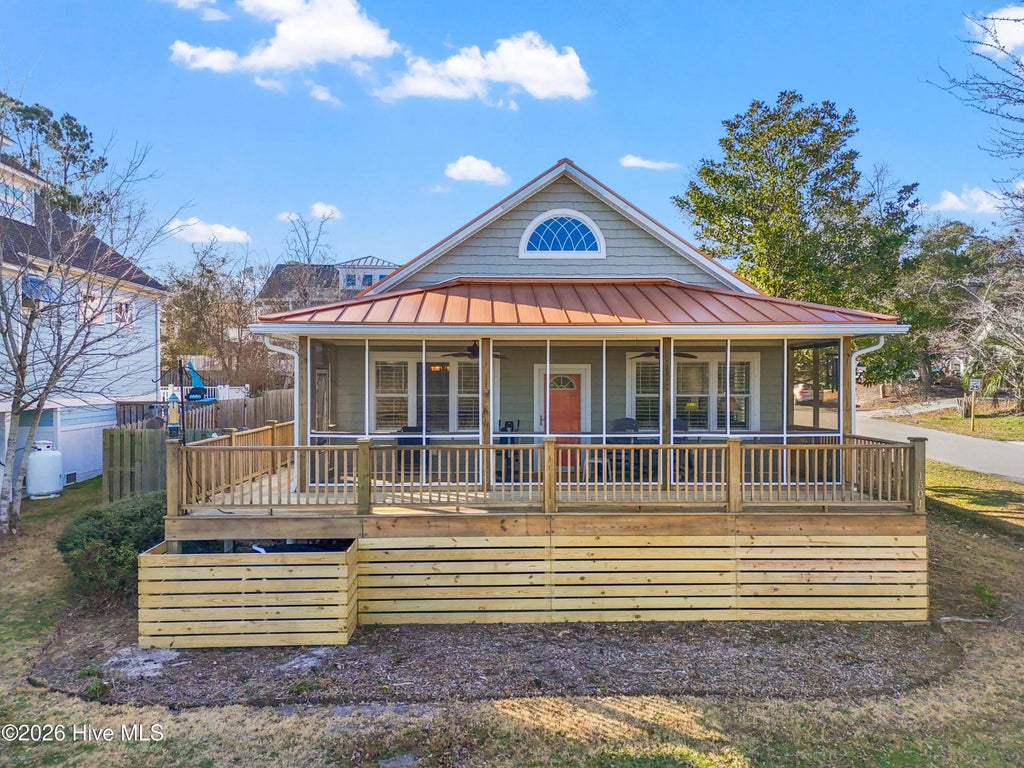 1501 E Yacht Drive, Oak Island Wooded