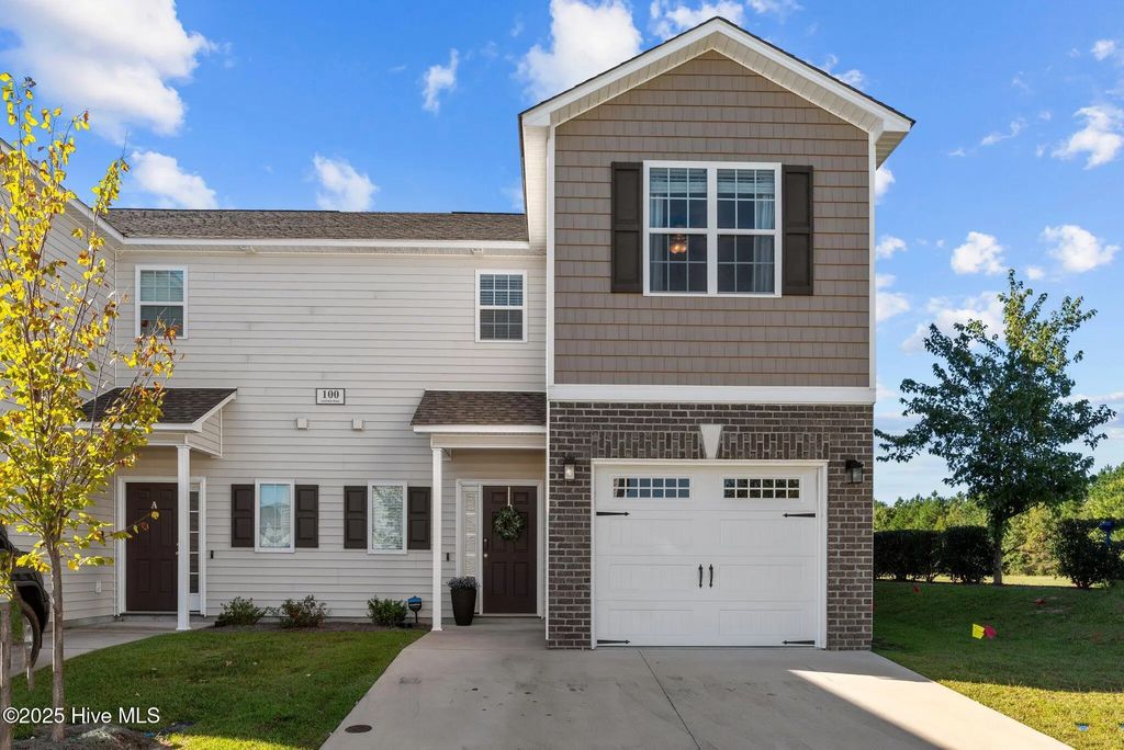 100 Leines Way B, Greenville