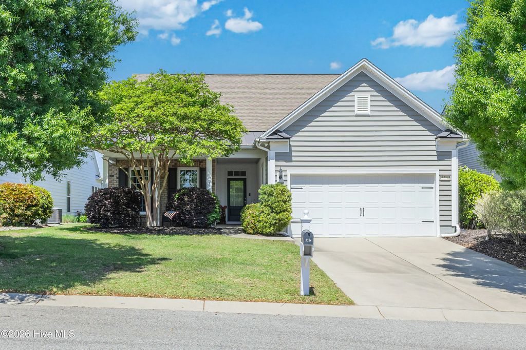 5214 Flank Court, Southport