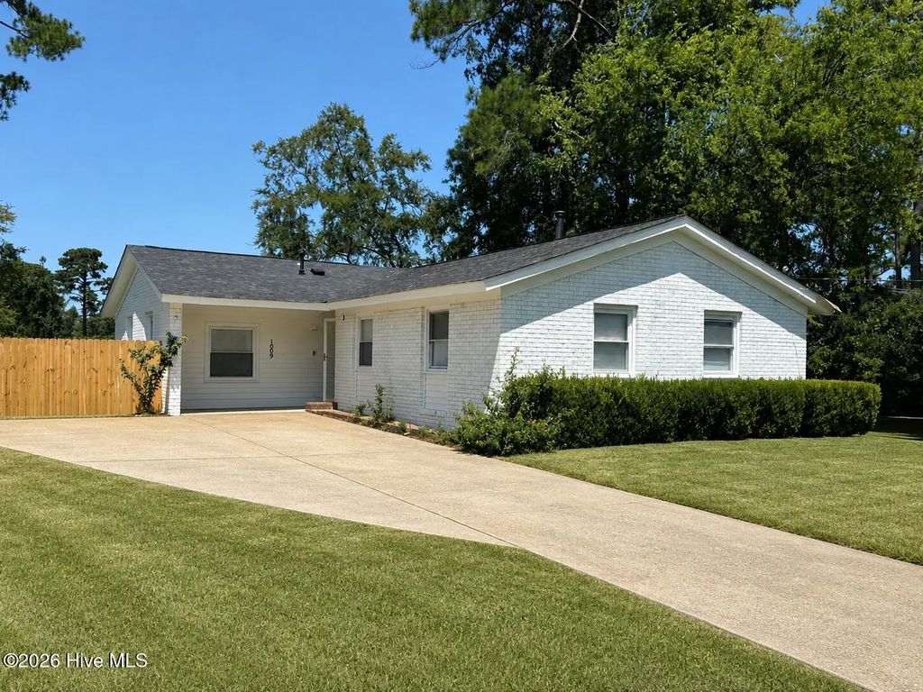 1209 Azalea Drive, Richmond