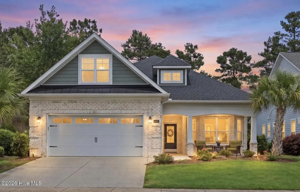 8313 Oak Abbey Trail Ne, Leland