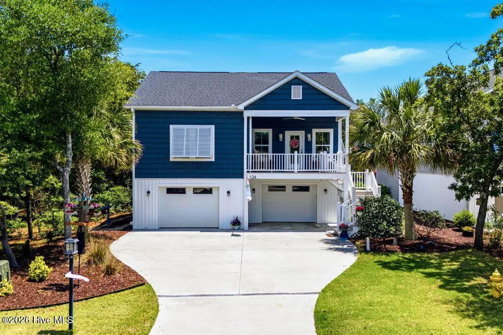 124 Ne 7th Street, Oak Island