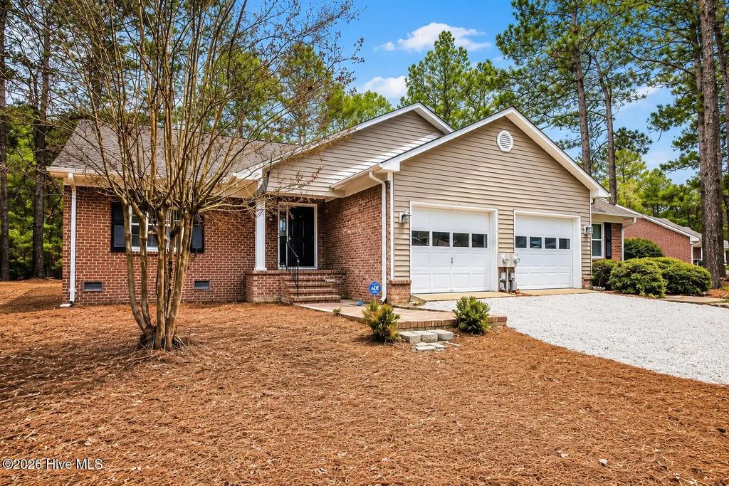 101 Laforet Court, Pinehurst