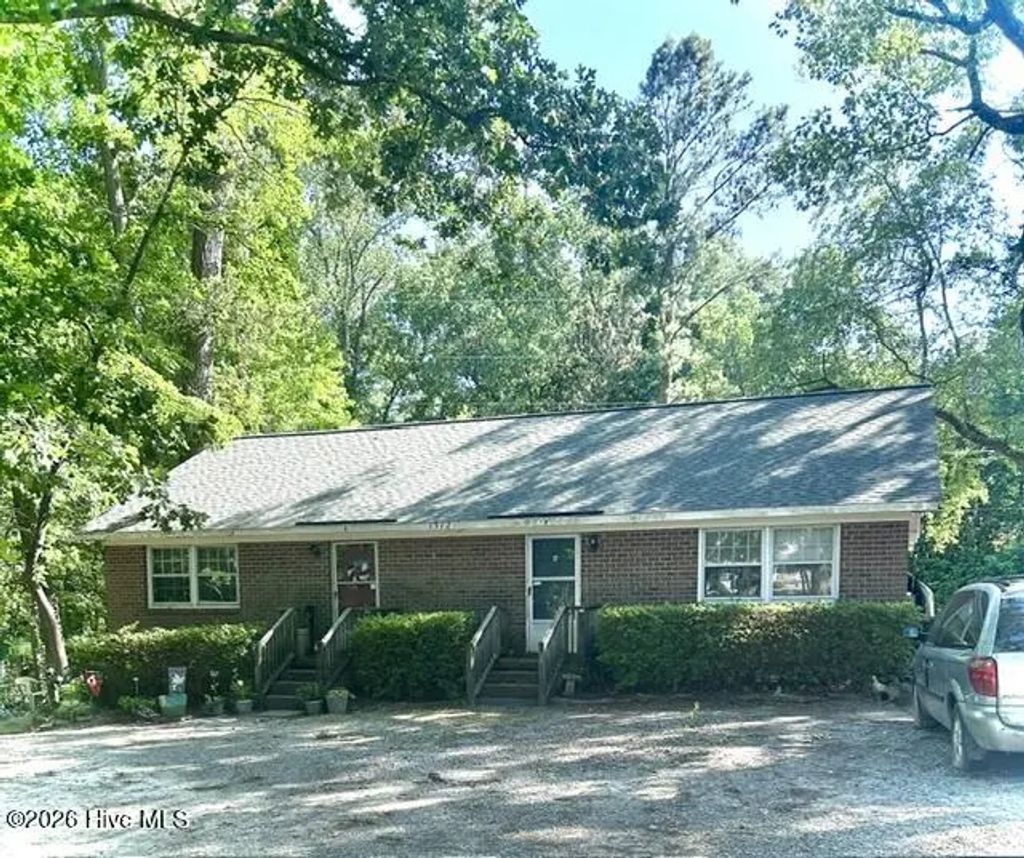 1312 E 14th St A & B, Greenville