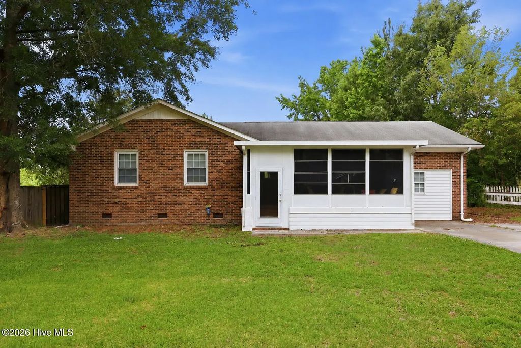 246 Ernest Gurganus Road, Jacksonville