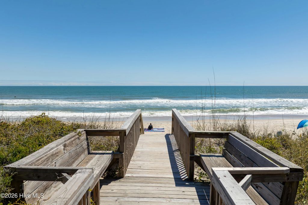 3976 Island Drive, North Topsail Beach