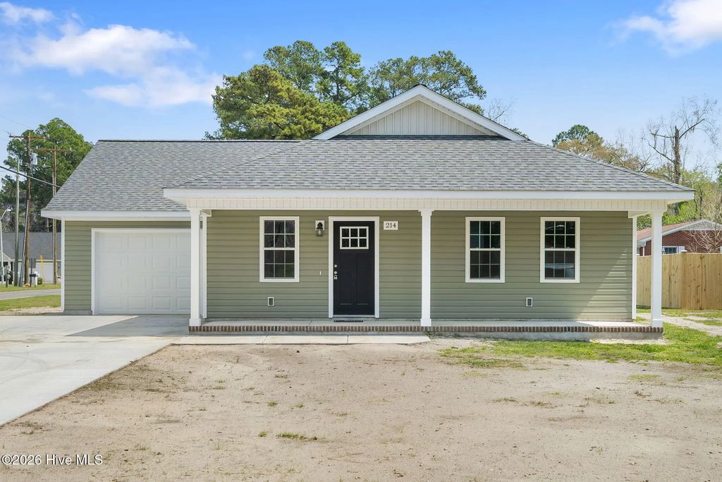 214 N Walnut Street, Rose Hill