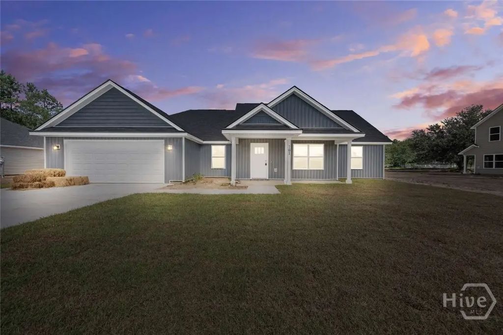 701 Waters Street, Glennville