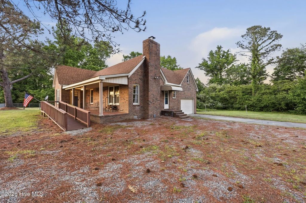 631 Selwin Road, Belvidere