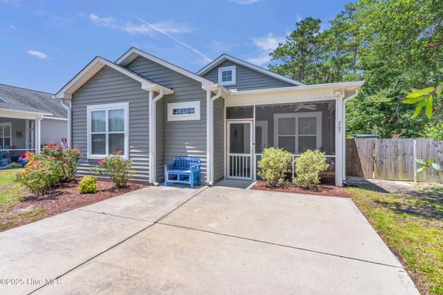 207 Ne 67th Street, Oak Island