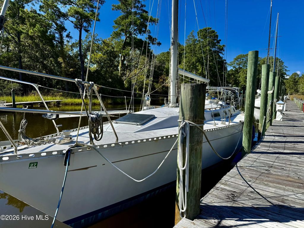 Slip 60 Harbour Way, Oriental