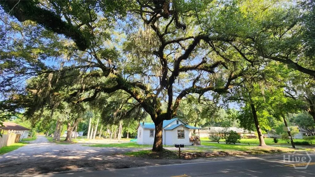 8621 Ferguson Avenue, Savannah