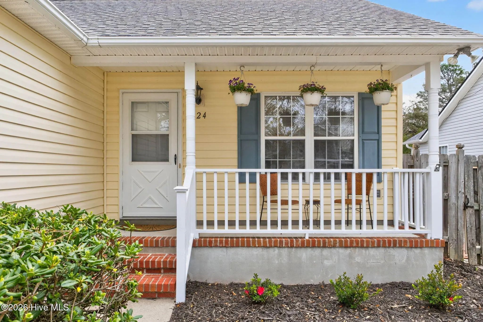 124 Ne 34th Street, Oak Island