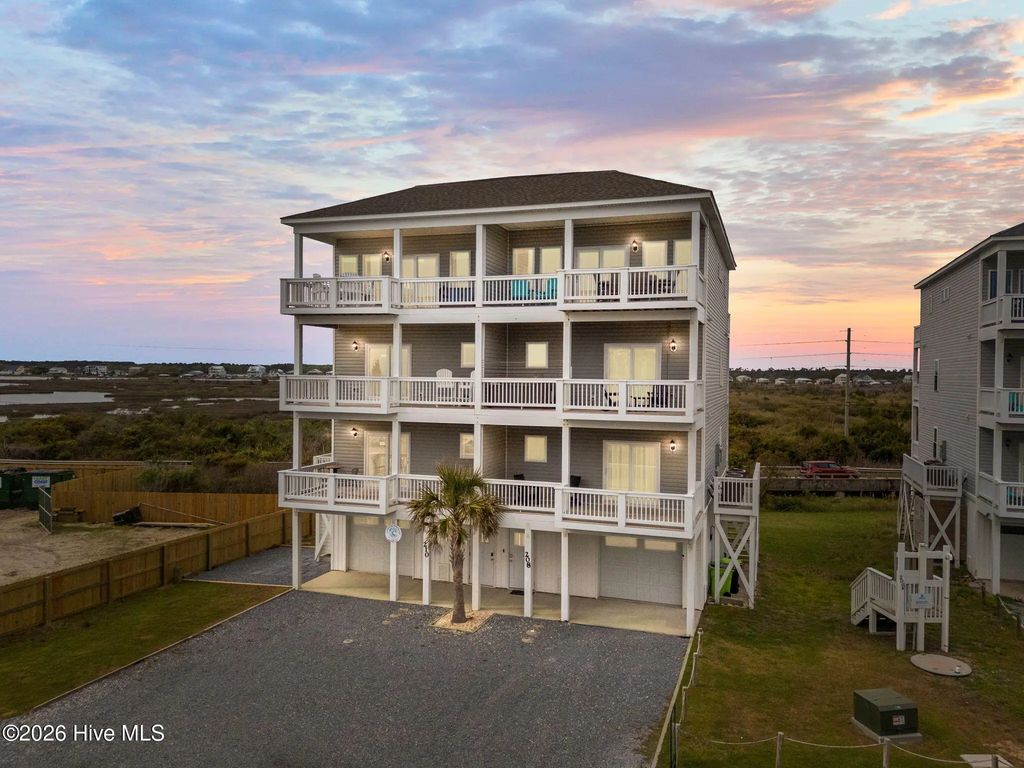 210 Goldsboro Drive, North Topsail Beach