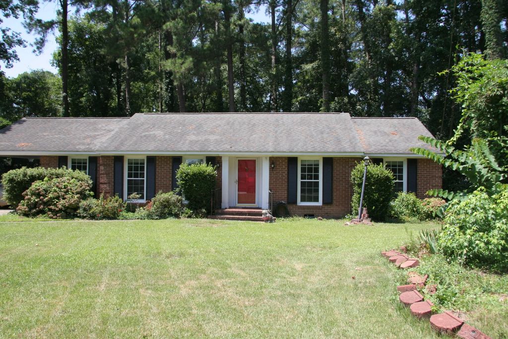 221 Simmons Court, Richmond