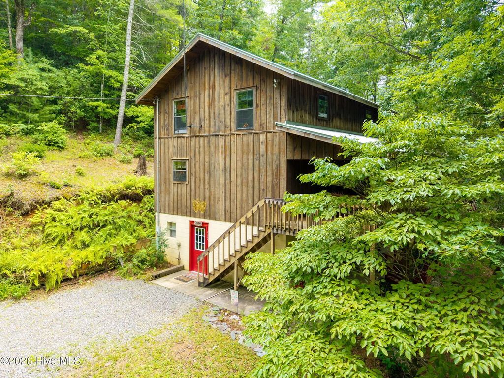 910 Laurel Branch Road, Murphy