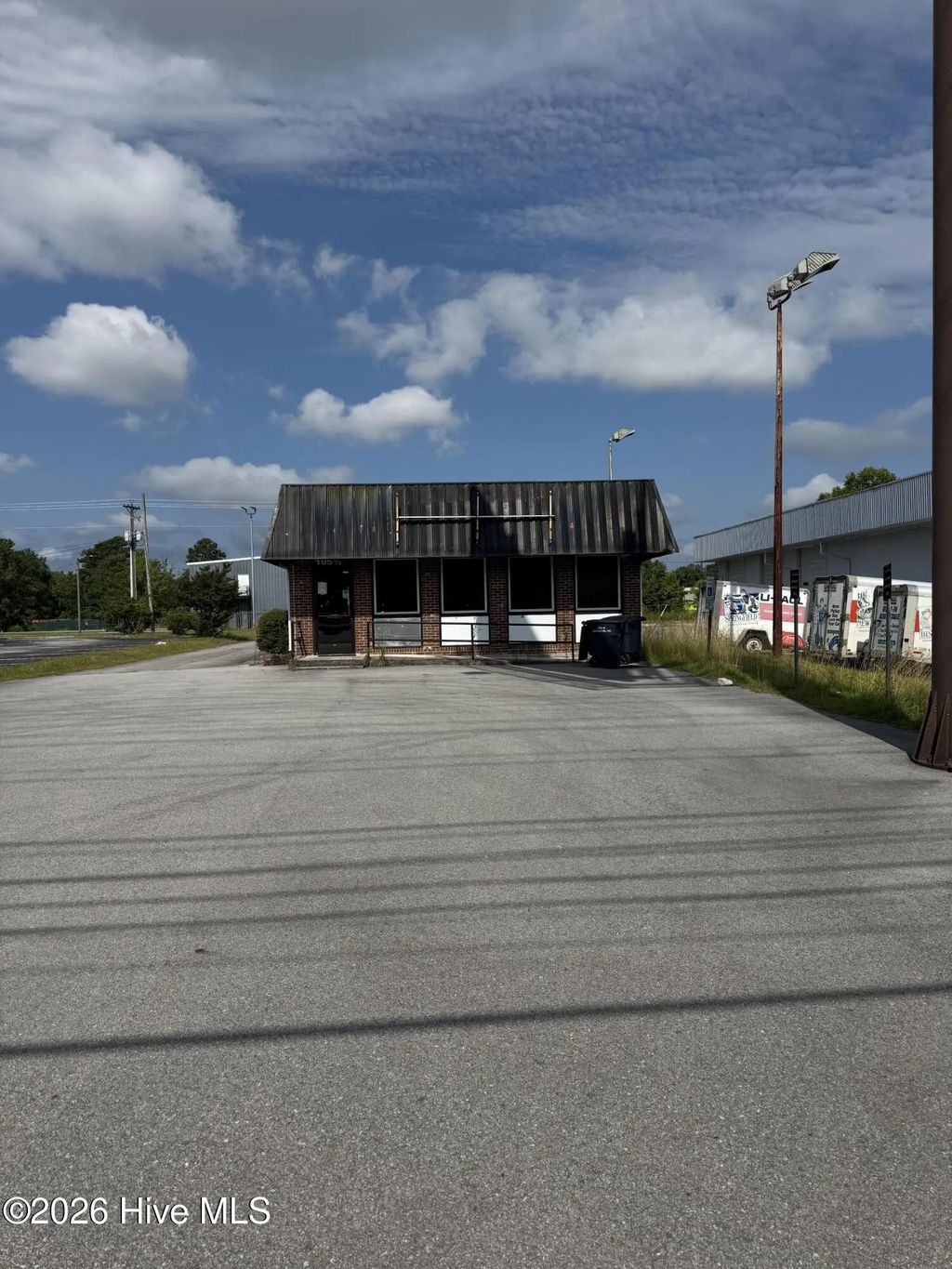105 Western Boulevard, Jacksonville