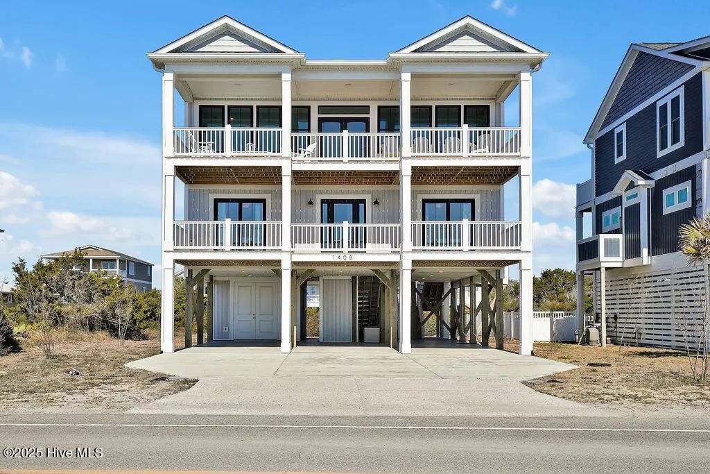 1408 E Beach Drive, Oak Island
