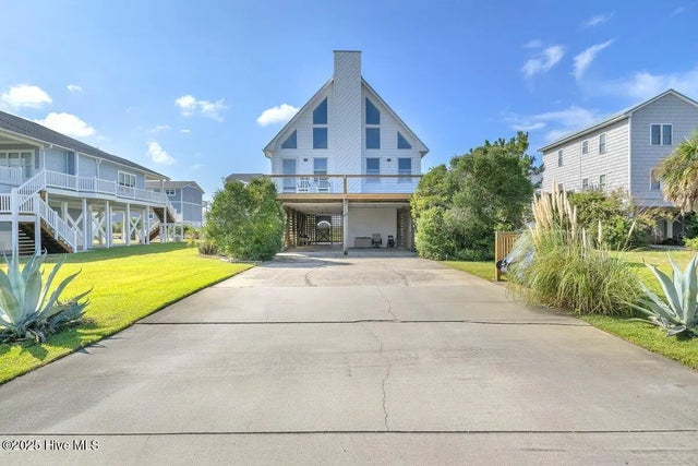 6707 Kings Lynn Drive, Oak Island