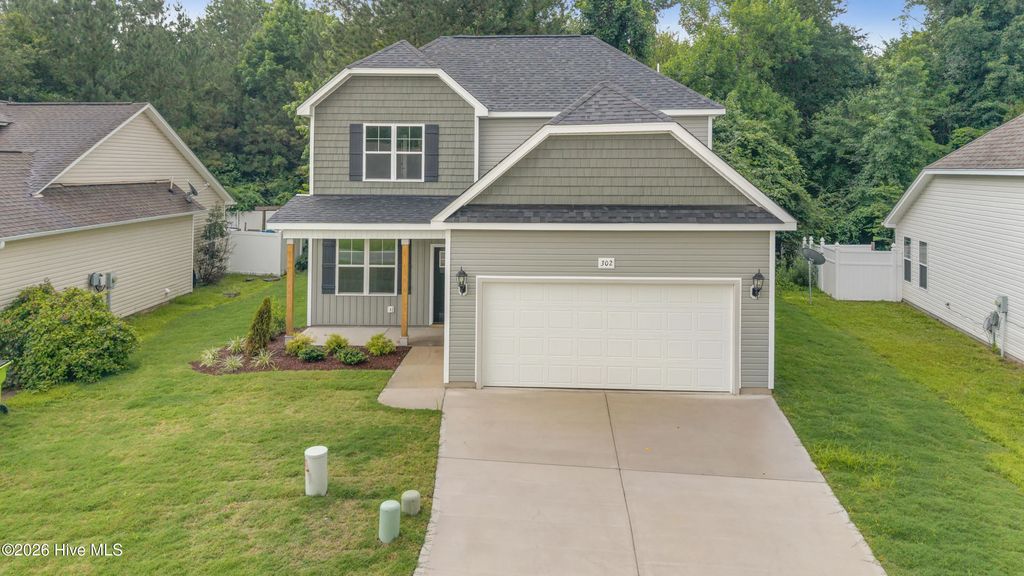 302 Hawks Bluff Drive, New Bern