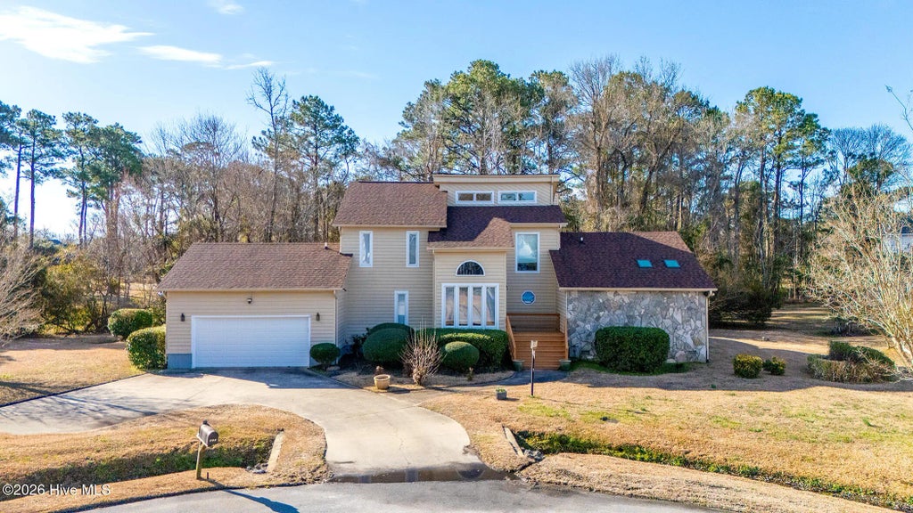 312 Eastchester Drive, Morehead City