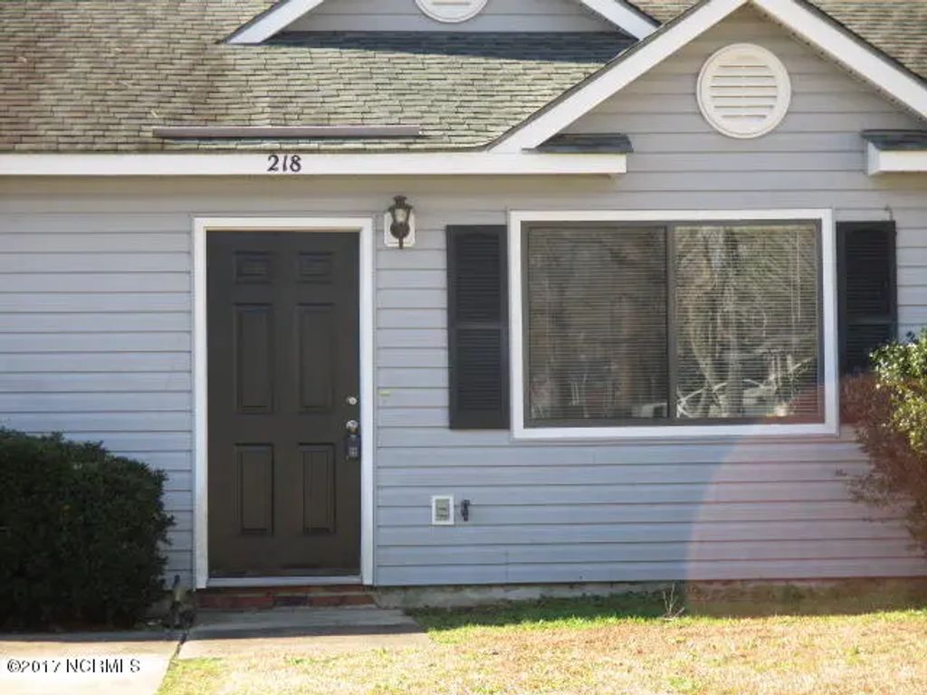 218 Easy Street, Jacksonville