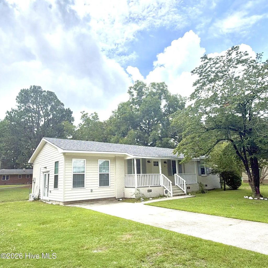 1931 Lt Hardee Road, Greenville