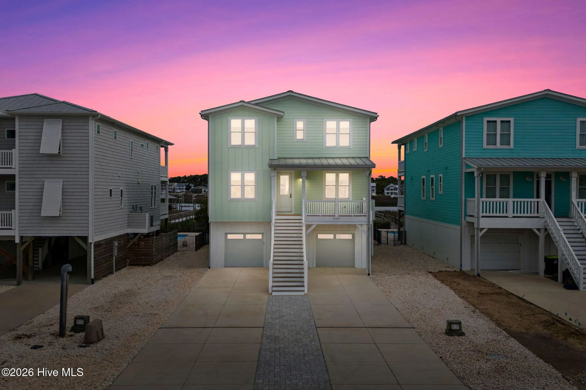 2724 W Pelican Drive, Oak Island