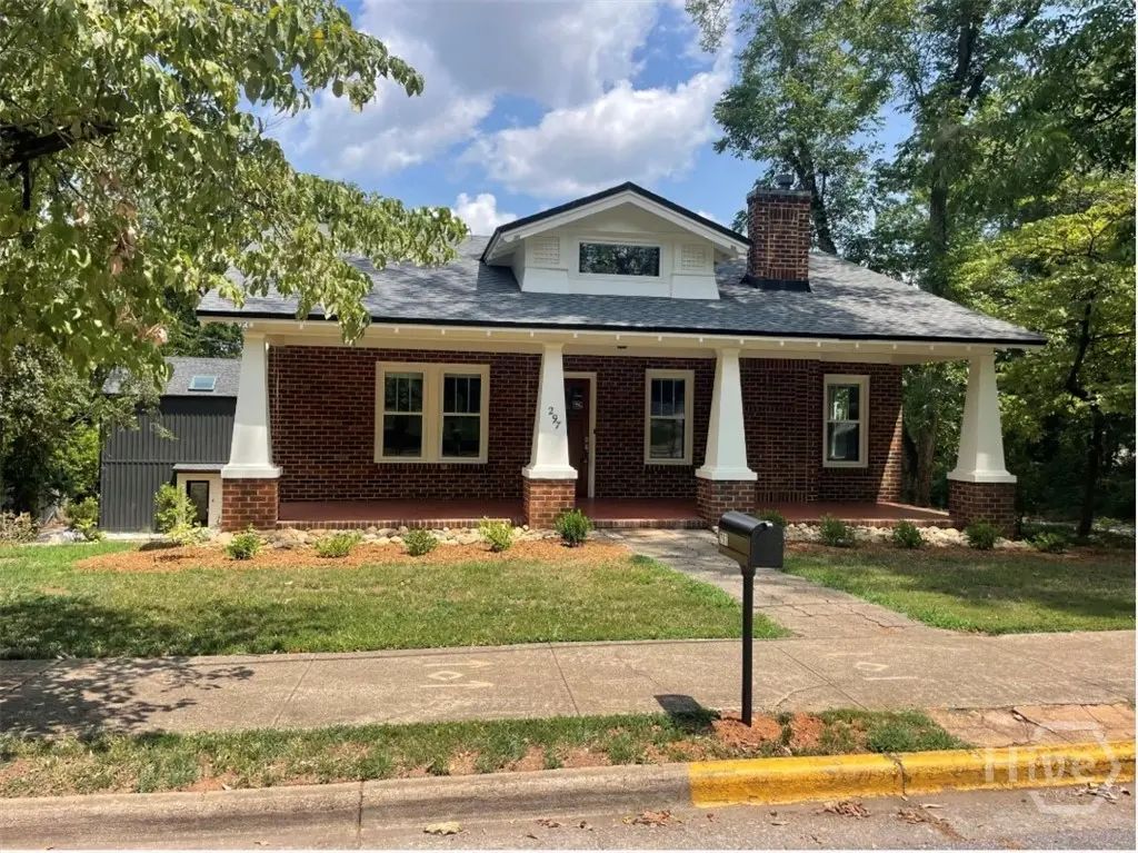 297 Morton Avenue, Athens