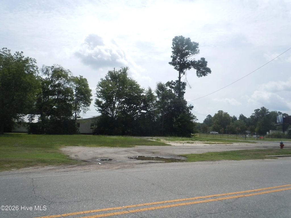 915 Hickman Road, Tabor City