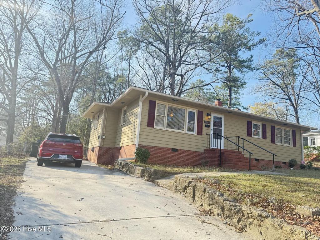1003 Mohawk Avenue, Fayetteville