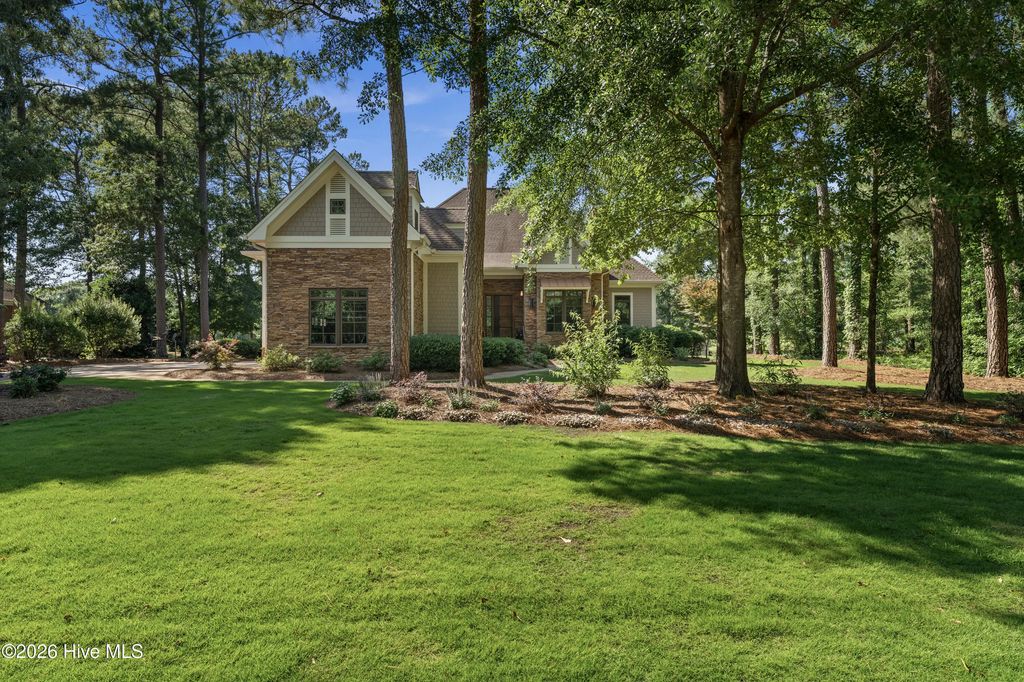 185 Red Berry Drive, Wallace