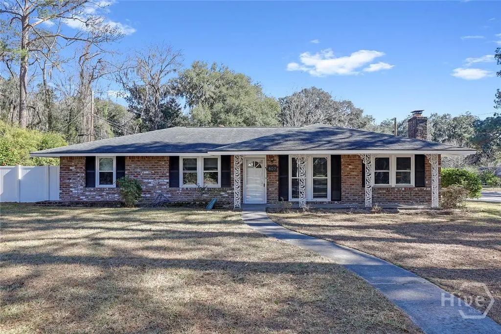 807 Dyches Drive, Savannah