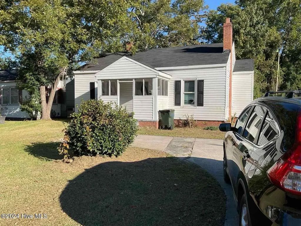 1110 Colonial Avenue, Greenville