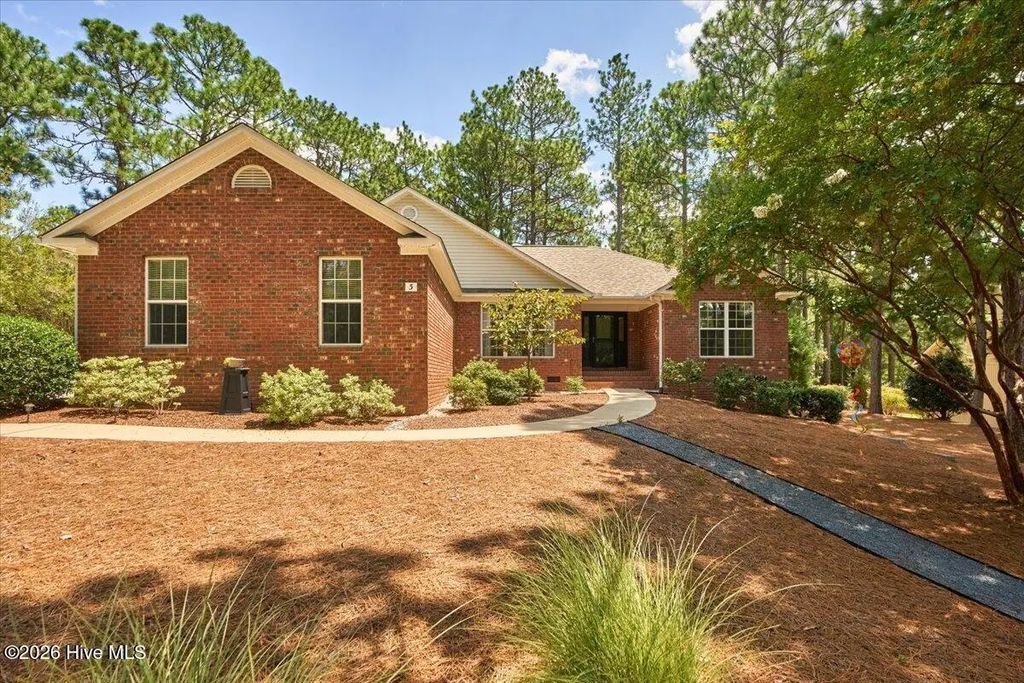 3 Oak Tree Lane, Pinehurst