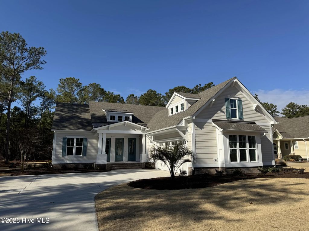 9418 Fallen Pear Lane Ne, Leland