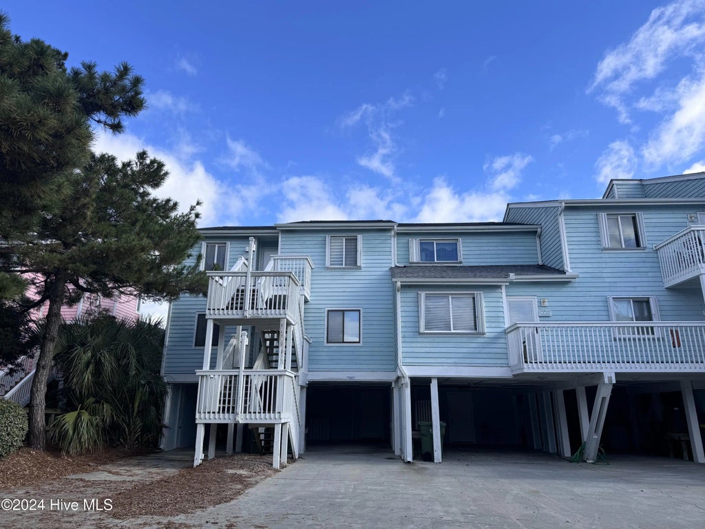 2001 Surfrider Court, Kure Beach