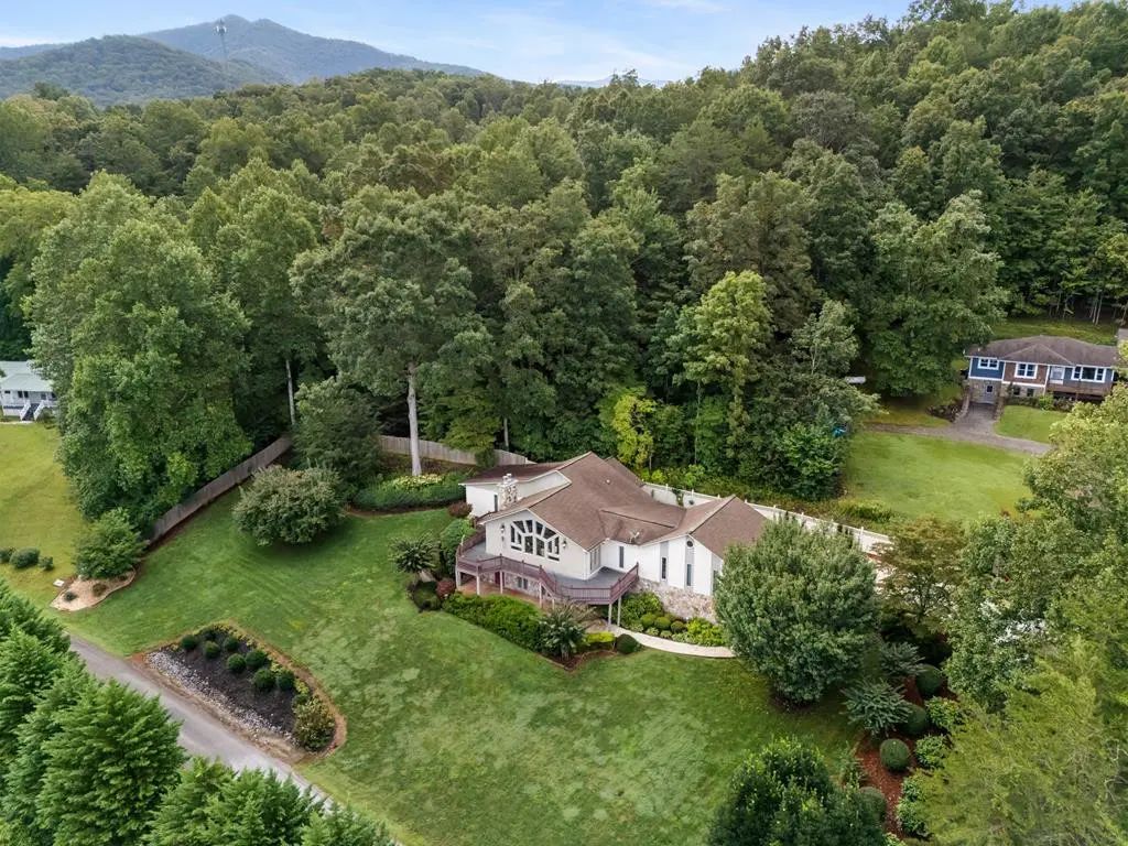 1396 Deerfield Road, Other