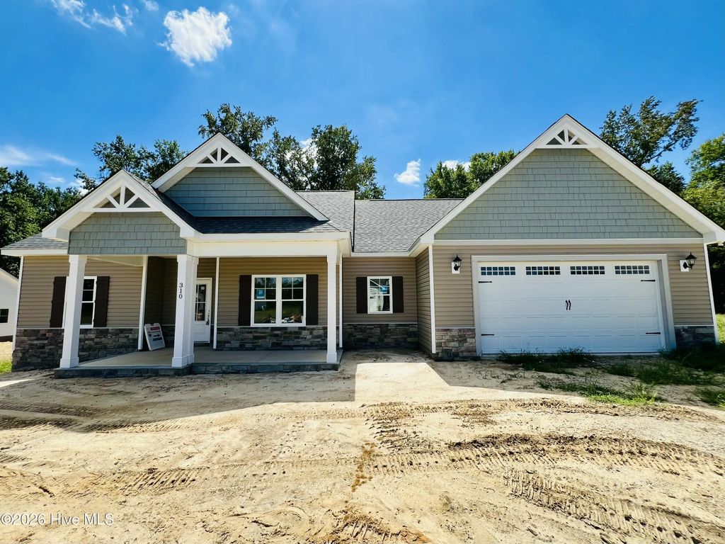 310 Creeks Edge Drive, Pikeville