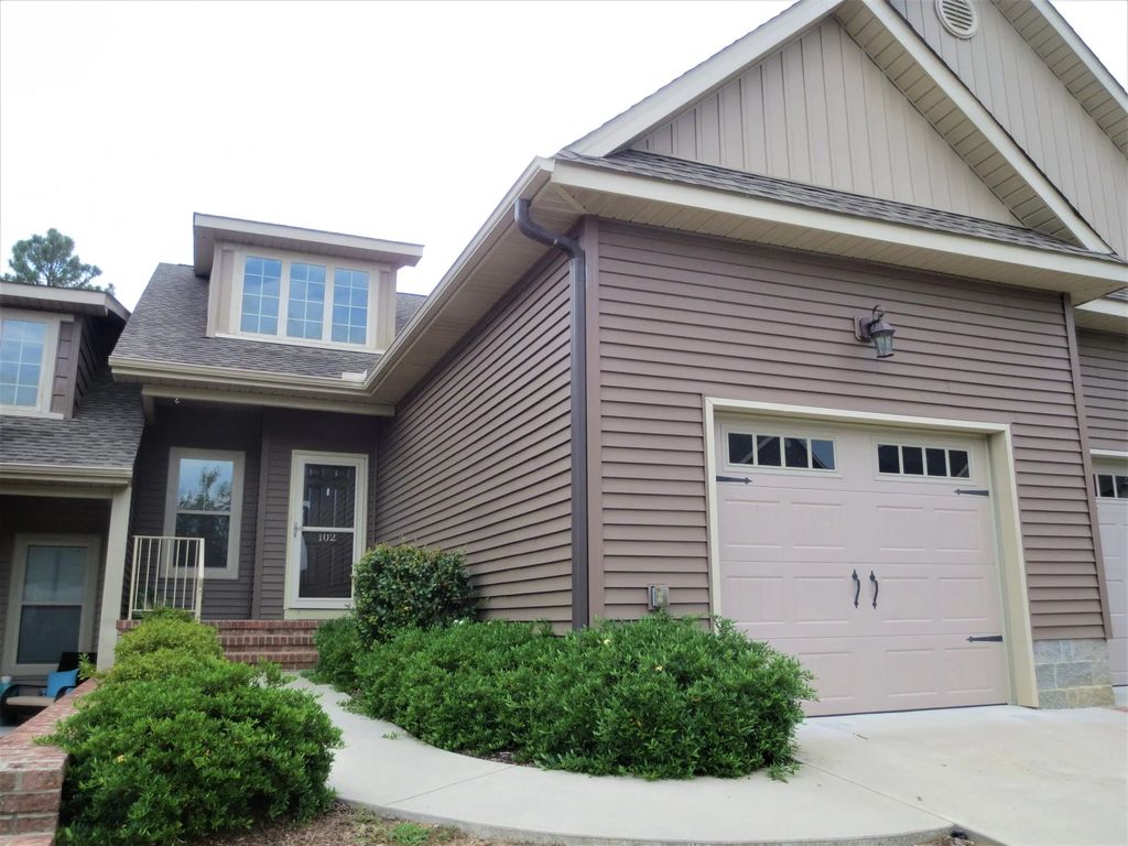 102 Cypress Circle, Southern Pines