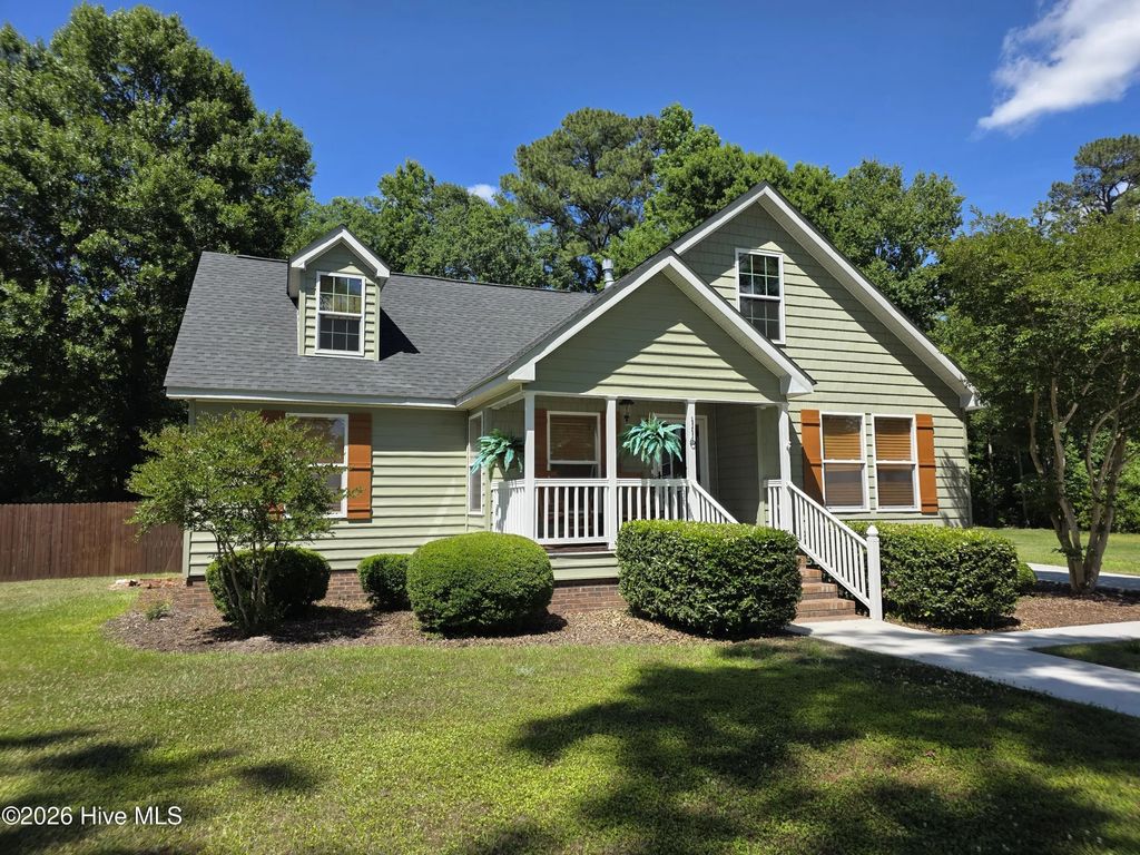 116 Schley Avenue, Lake Waccamaw