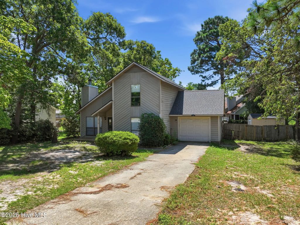 5719 Trevino Street, Hope Mills