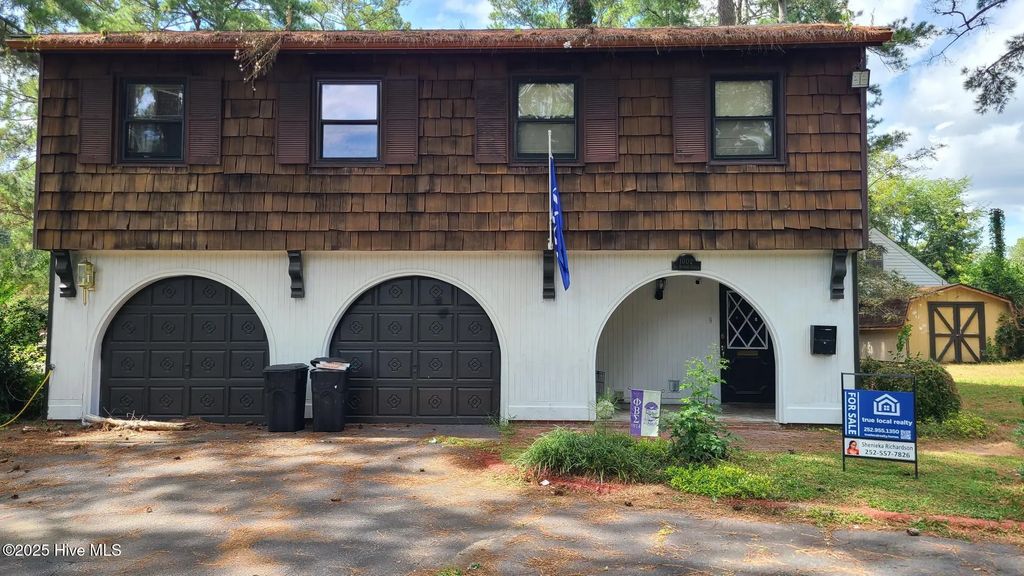 1002 S Howard Circle, Tarboro